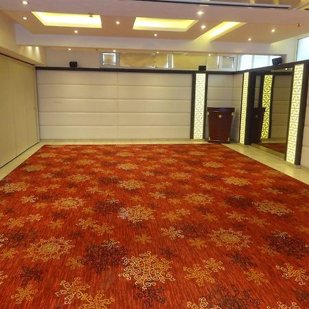 Hotel Amrapali Grand Yeni Delhi Dış mekan fotoğraf