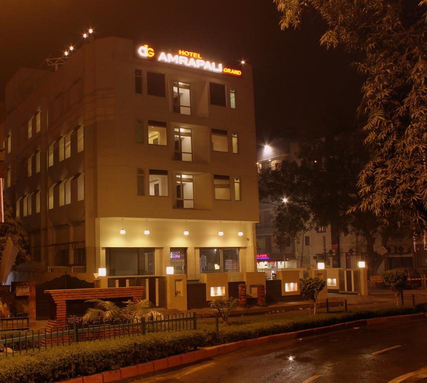 Hotel Amrapali Grand Yeni Delhi Dış mekan fotoğraf