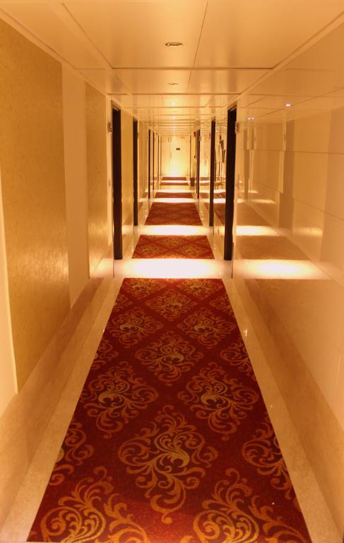 Hotel Amrapali Grand Yeni Delhi Dış mekan fotoğraf