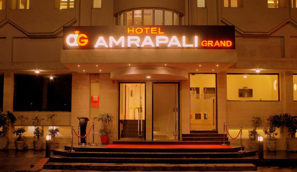 Hotel Amrapali Grand Yeni Delhi Dış mekan fotoğraf