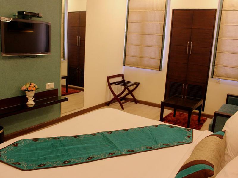 Hotel Amrapali Grand Yeni Delhi Dış mekan fotoğraf